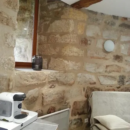 La Tour D'anne Thiers-sur-Theve