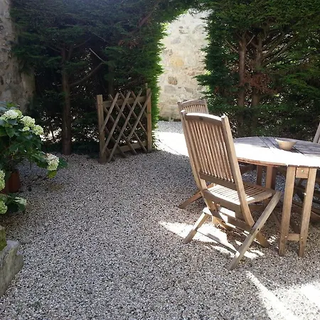 بيت للعطل La Tour D'anne Thiers-sur-Theve